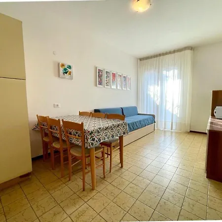 Apartment Lovely Flat With Terrace 350m From The Sea-beahost *