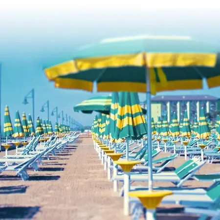 Flat With Balcony 370mt From The Sea شقة *