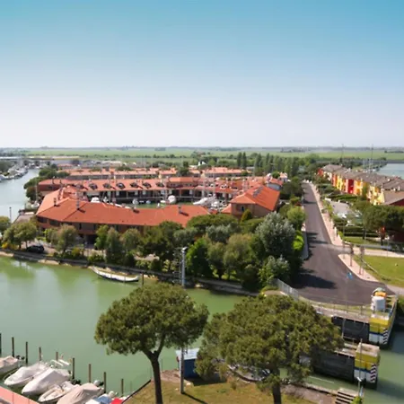 شقة Flat With Balcony 370mt From The Sea كاوْرلي